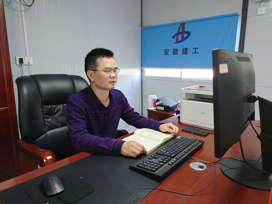 基層職工熱議黨的二十大系列報(bào)道（五） ：攻堅(jiān)克難、奮勇前行，向公司交出一份份高質(zhì)量答卷！